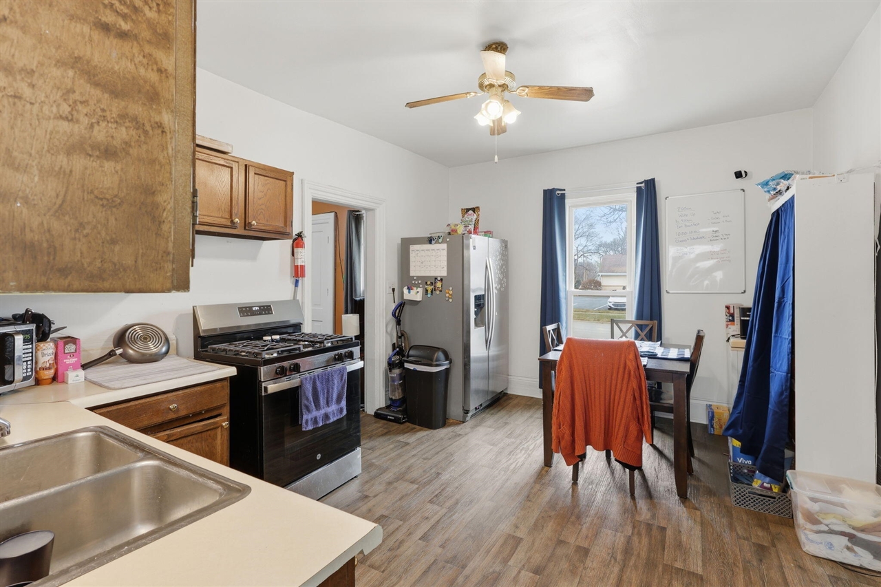 308 E State Street, Saint Johns, MI, 48879-1591