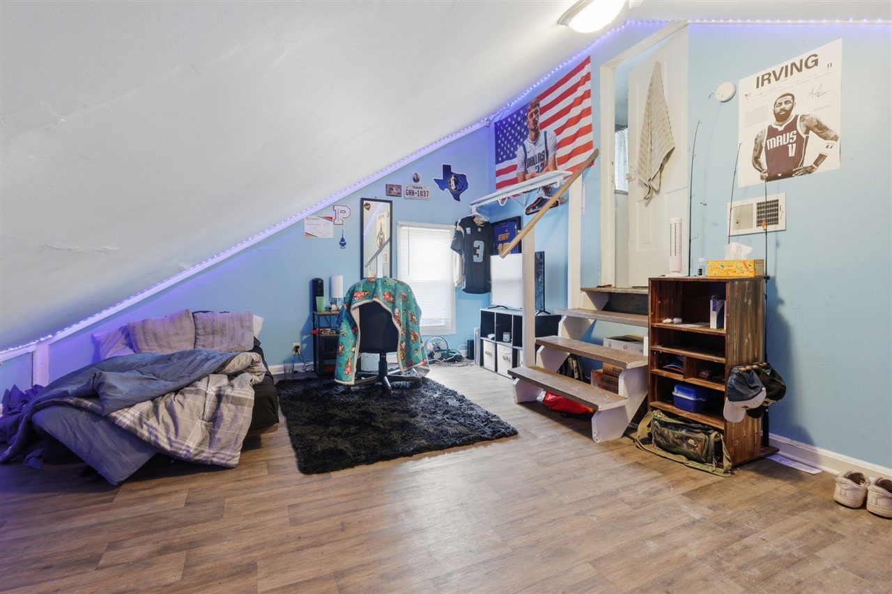 308 E State Street, Saint Johns, MI, 48879-1591