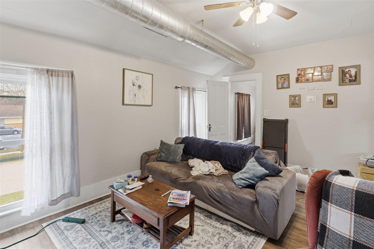 308 E State Street, Saint Johns, MI, 48879-1591