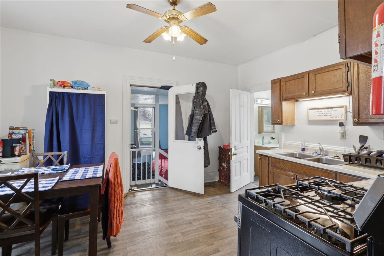 308 E State Street, Saint Johns, MI, 48879-1591