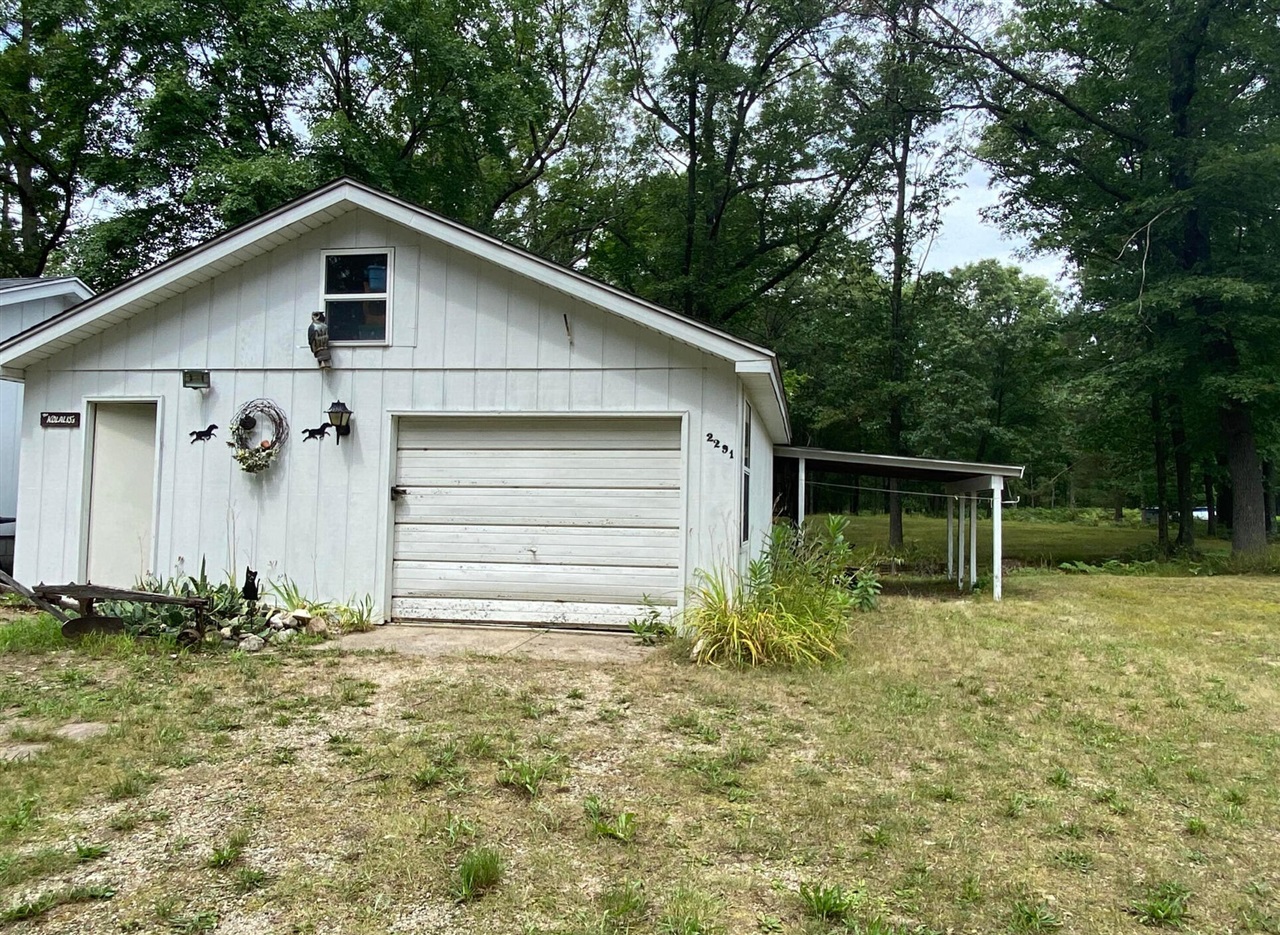 2291 W 22nd Street, Fremont, MI, 49412-7800