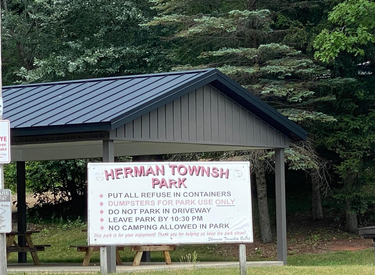 2291 W 22nd Street, Fremont, MI, 49412-7800