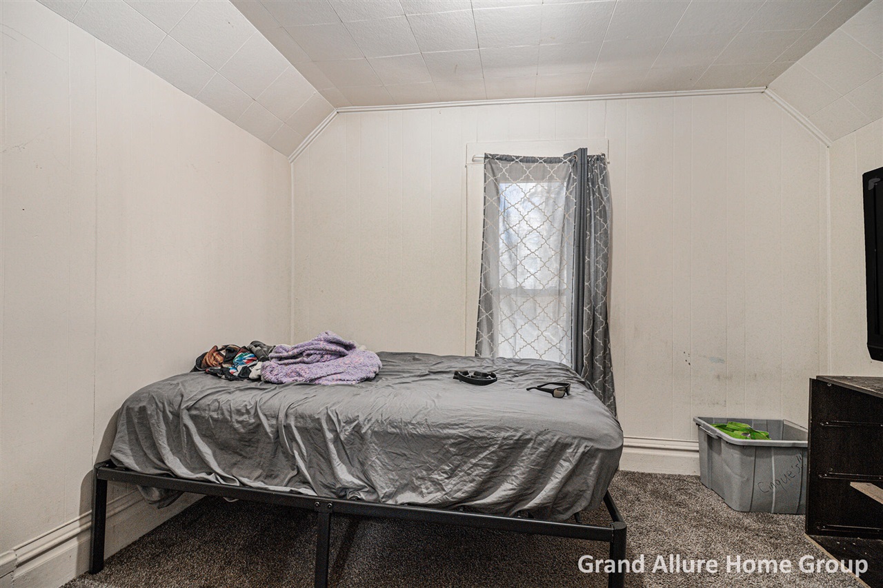 115 Meerse Street, Grand Rapids, MI, 49507-3445