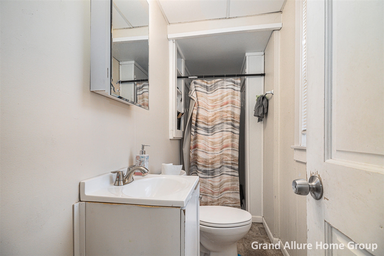 115 Meerse Street, Grand Rapids, MI, 49507-3445