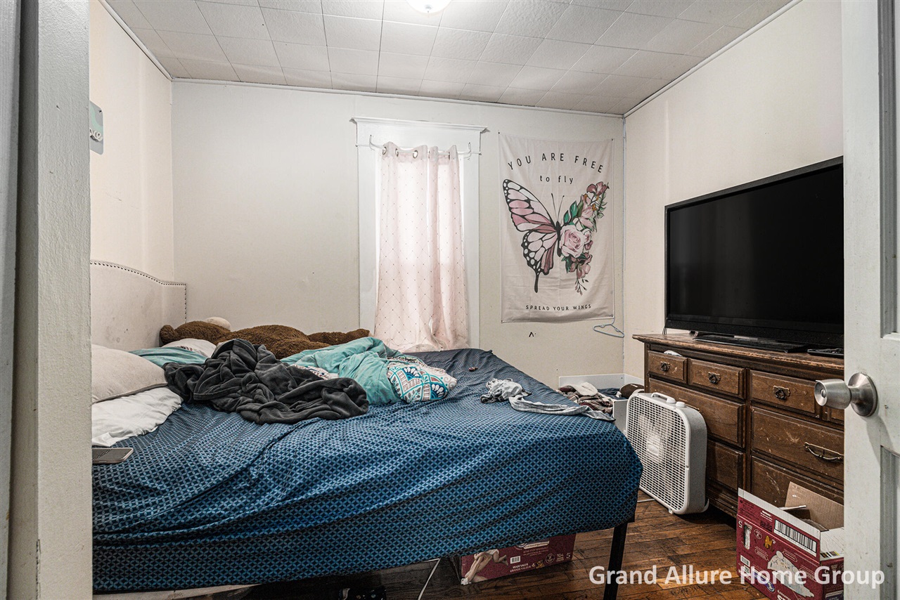 115 Meerse Street, Grand Rapids, MI, 49507-3445