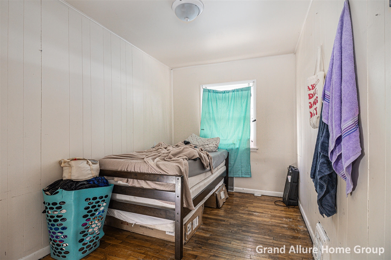 115 Meerse Street, Grand Rapids, MI, 49507-3445