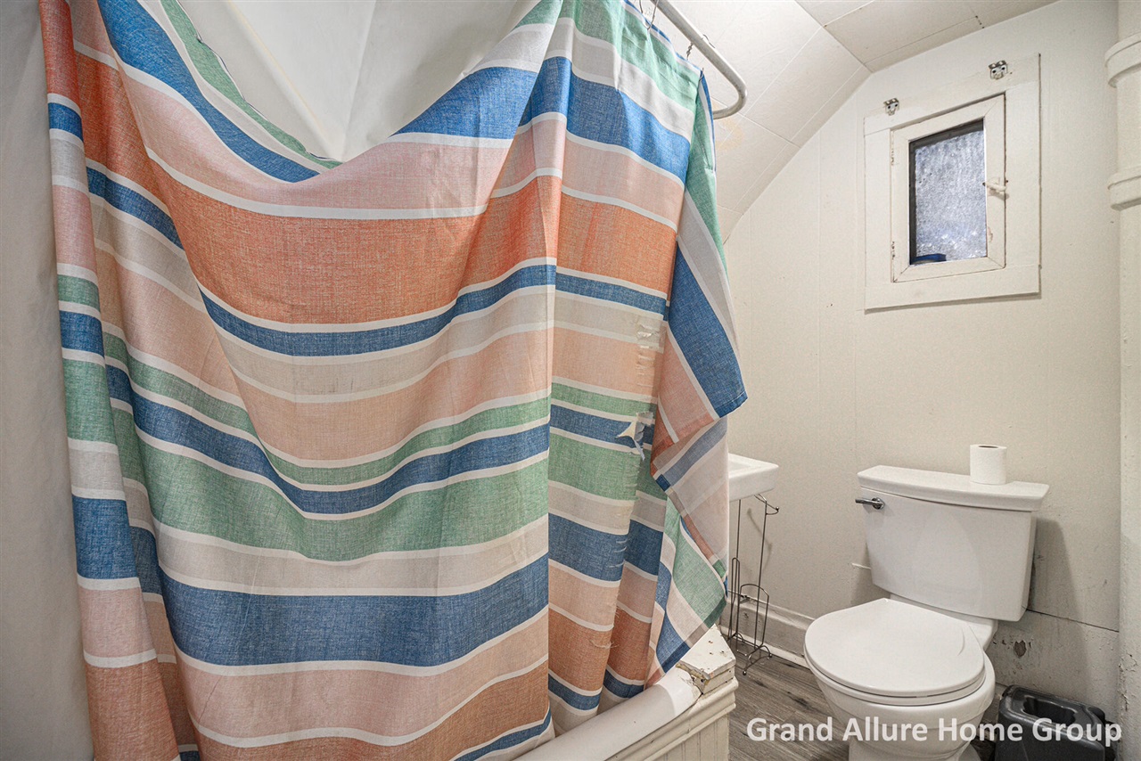 115 Meerse Street, Grand Rapids, MI, 49507-3445