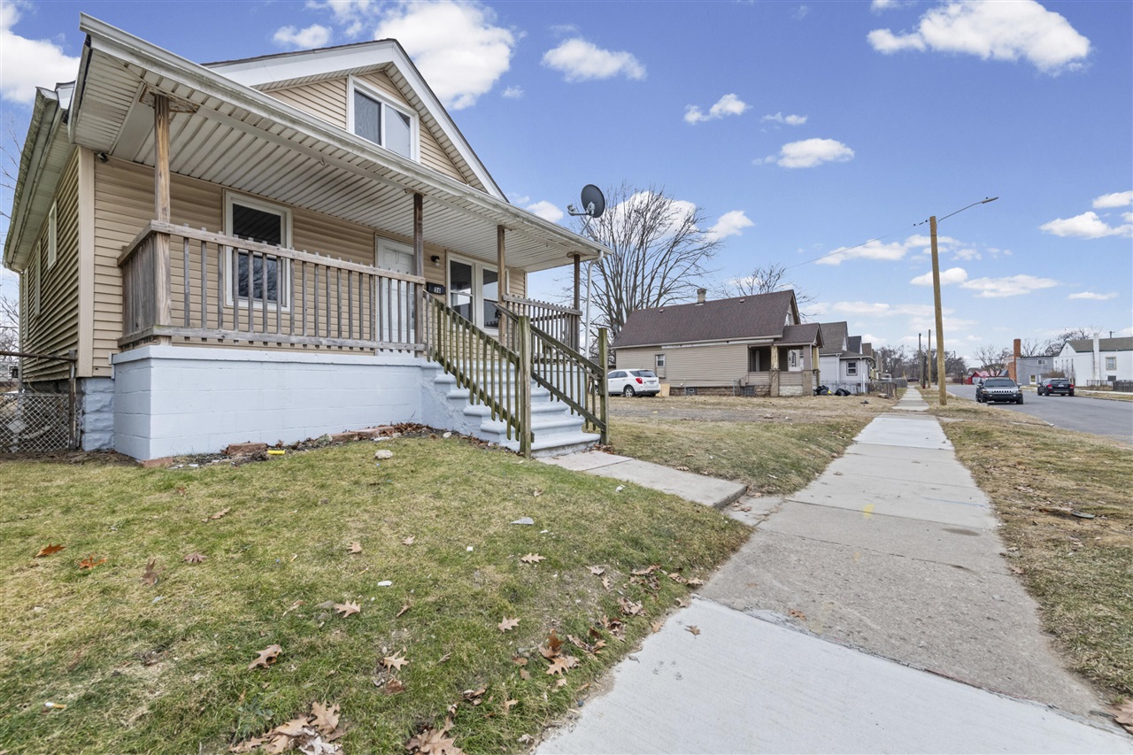Homes for sale in Ecorse, MI | 36 E Charlotte Ave, Ecorse, MI 48229 | MLS# 70517692