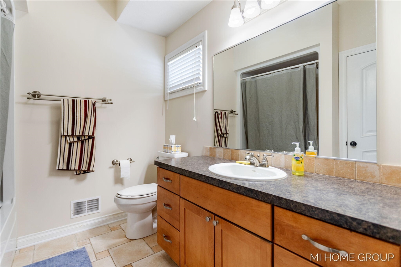 1398 Fluorite Avenue, Zeeland, MI, 49464-8345