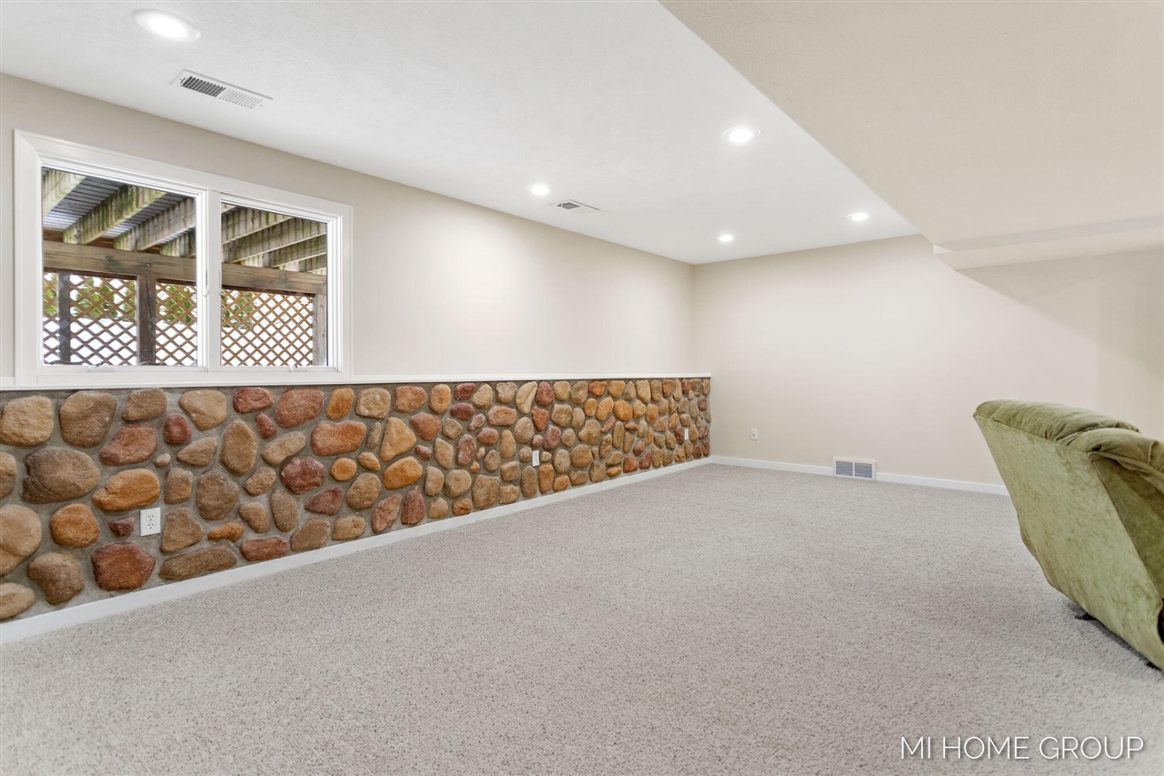 1398 Fluorite Avenue, Zeeland, MI, 49464-8345