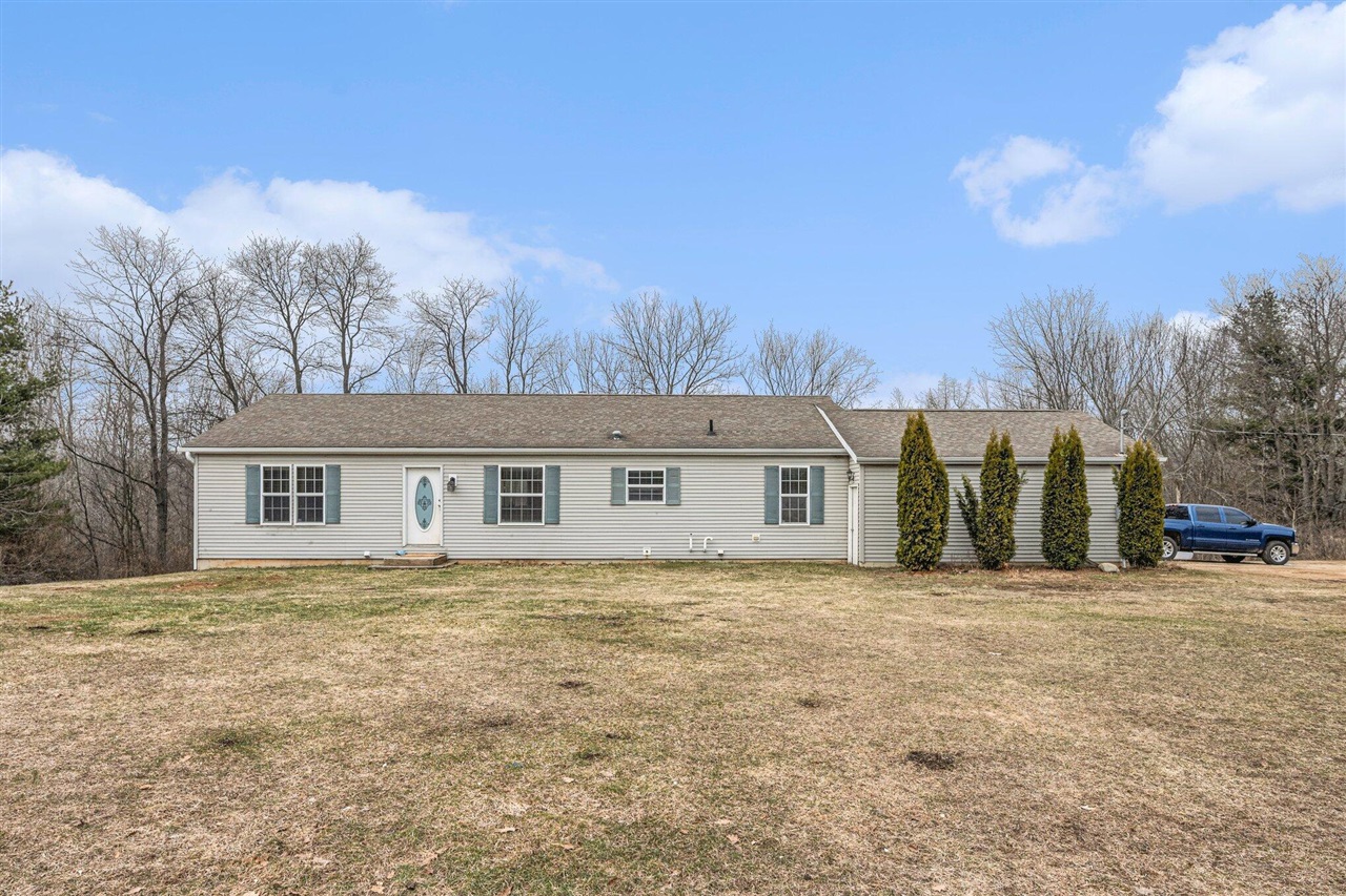 7776 Taylor Ridge Drive, Delton, MI, 49046-7836