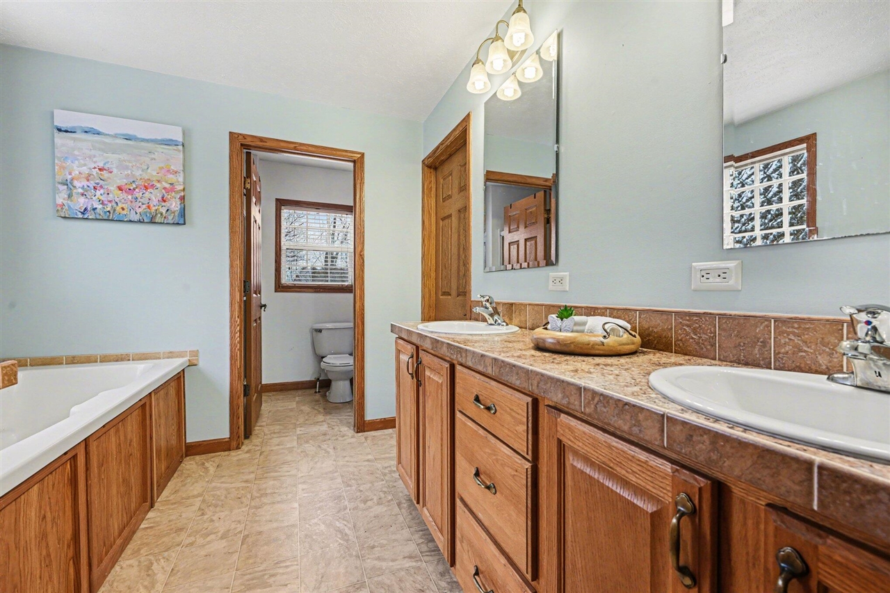 7776 Taylor Ridge Drive, Delton, MI, 49046-7836