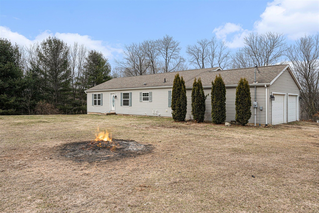 Homes for sale in Delton, MI | 7776 Taylor Ridge Dr, Delton, MI 49046 | MLS# 70517754