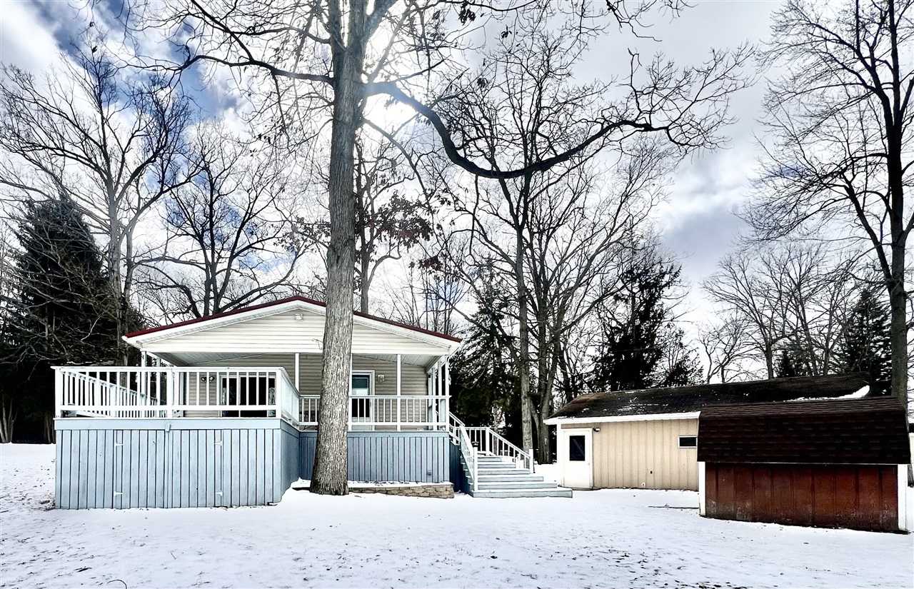 5482 Circle Drive, Reading, MI, 49274-9751