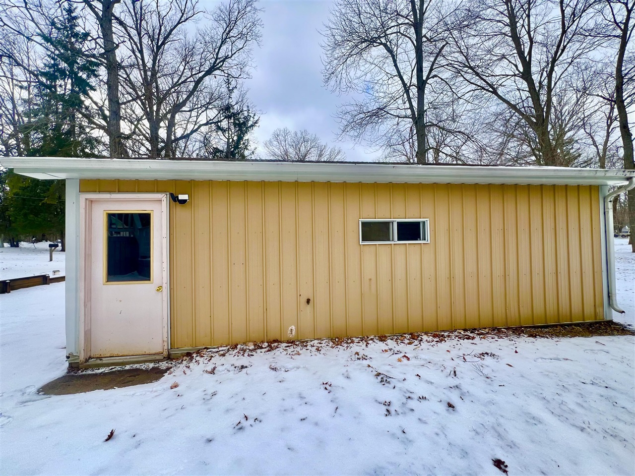 5482 Circle Drive, Reading, MI, 49274-9751