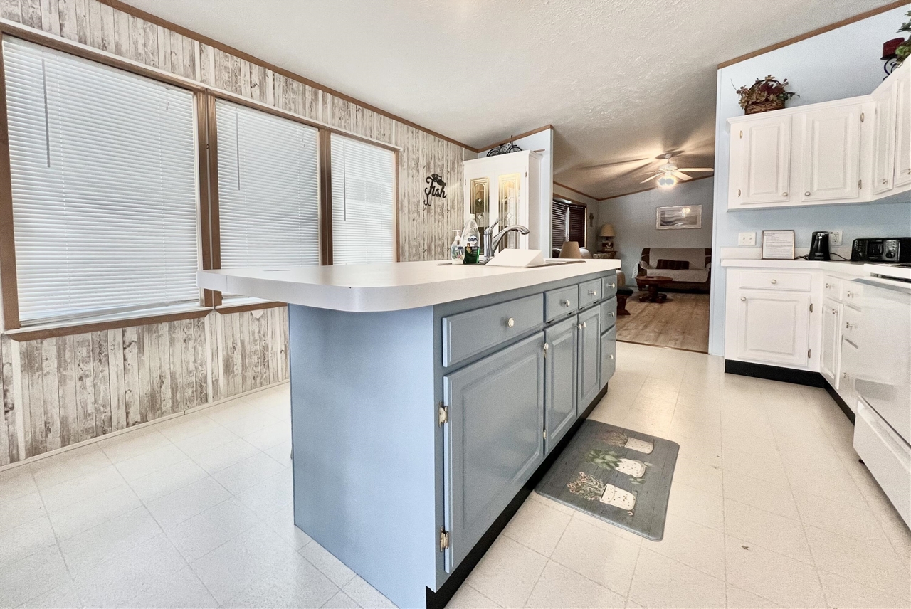 5482 Circle Drive, Reading, MI, 49274-9751