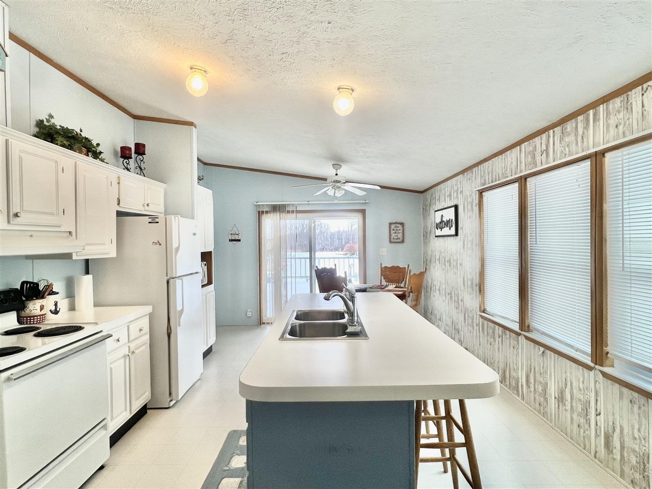 5482 Circle Drive, Reading, MI, 49274-9751