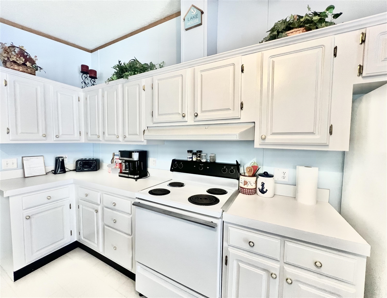 5482 Circle Drive, Reading, MI, 49274-9751