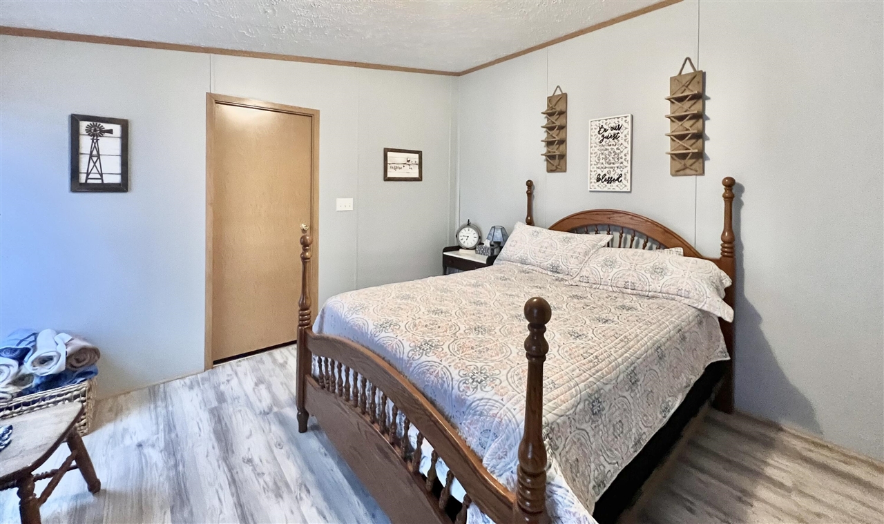 5482 Circle Drive, Reading, MI, 49274-9751