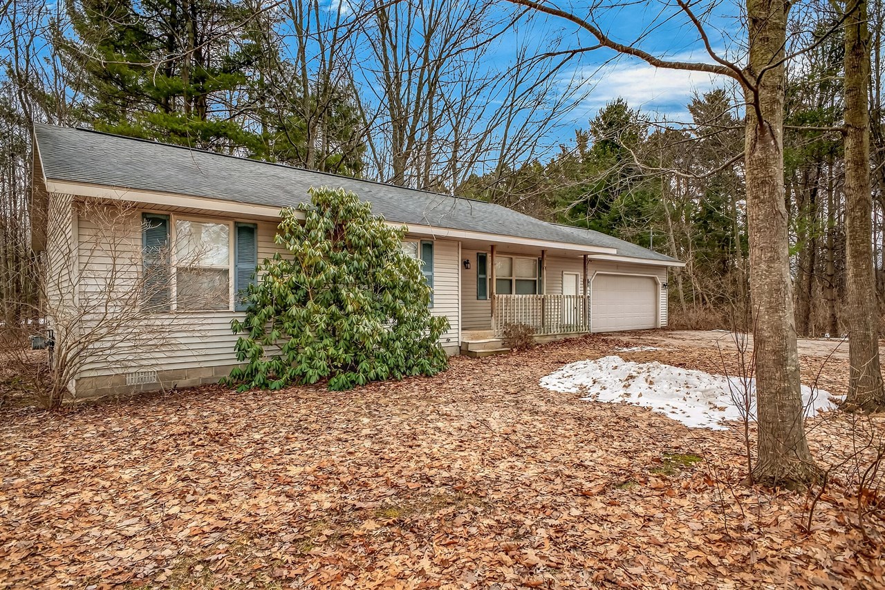 Homes for sale in Montague, MI | 9324 Whitbeck Rd, Montague, MI 49437 | MLS# 70517769