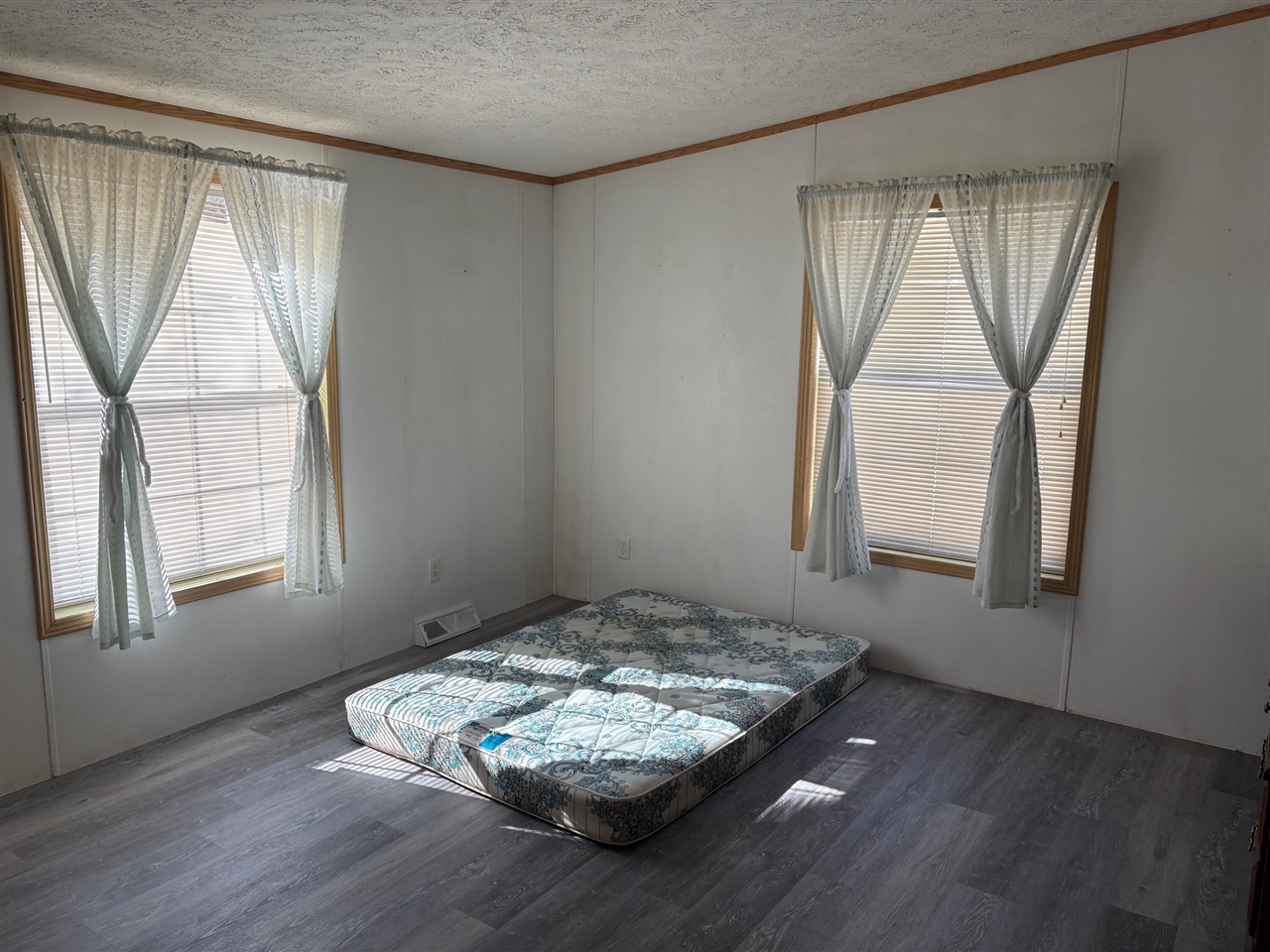 12355 9 Mile Road, Kaleva, MI, 49645-9603