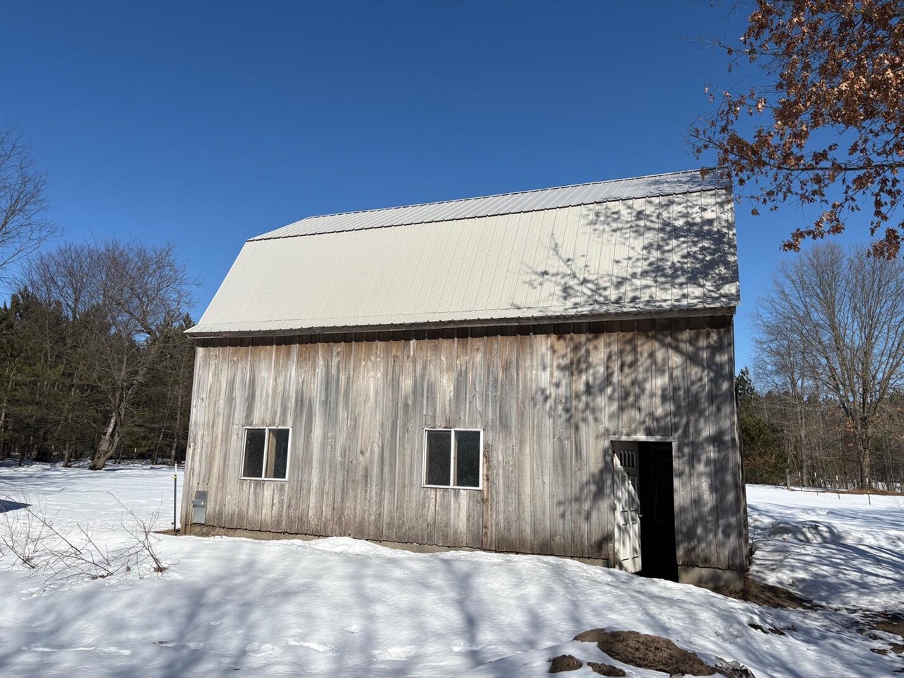 12355 9 Mile Road, Kaleva, MI, 49645-9603