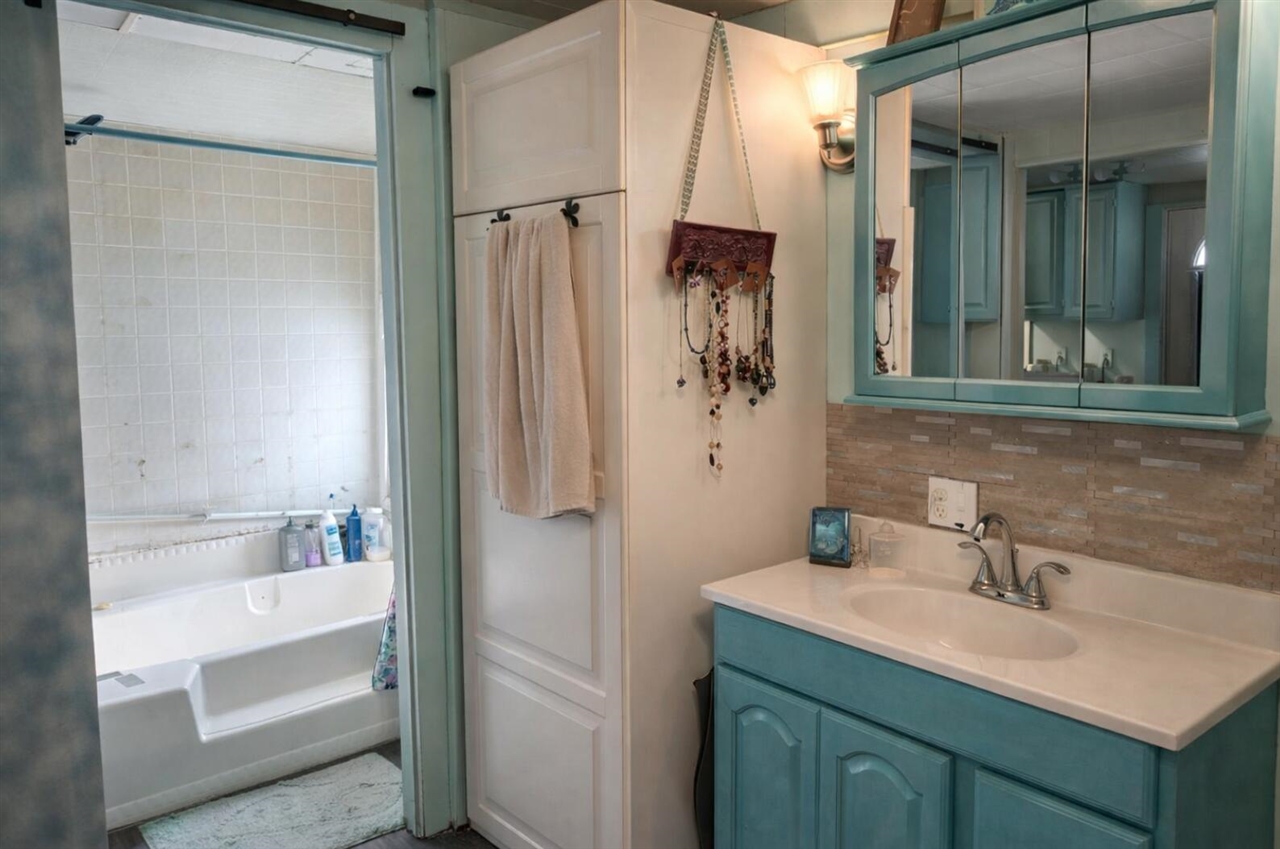 10041 S Mason Drive, Grant, MI, 49327-9605