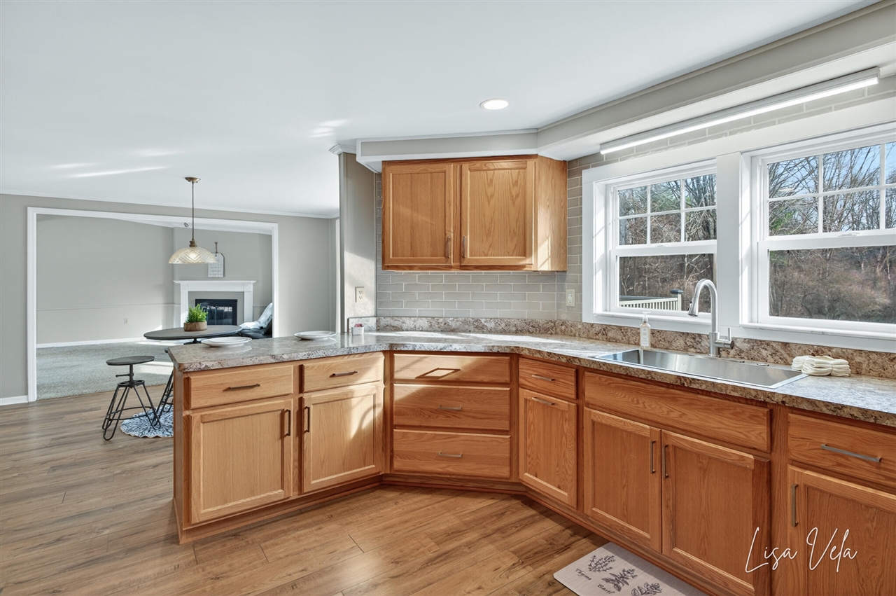 913 E Lewis Street, Whitehall, MI, 49461-1613