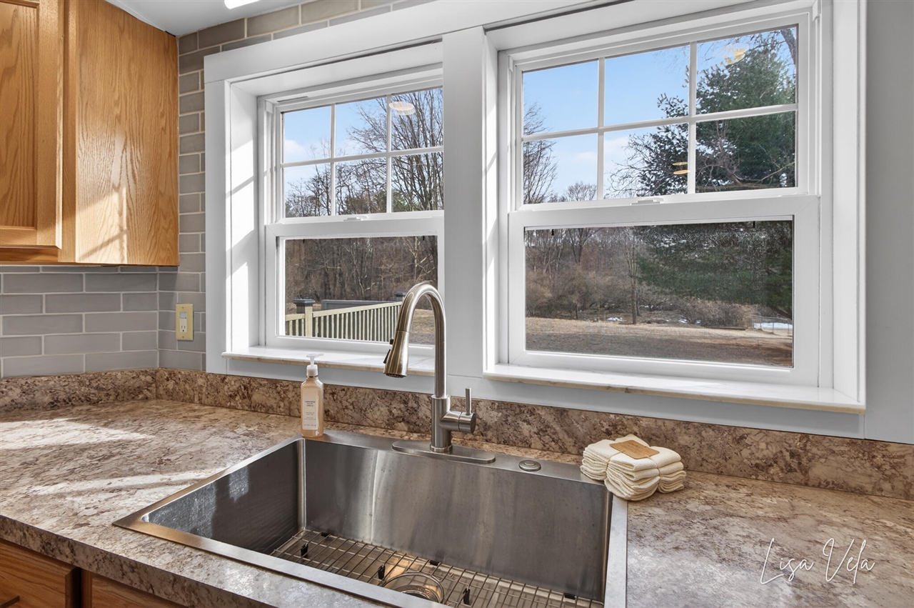 913 E Lewis Street, Whitehall, MI, 49461-1613