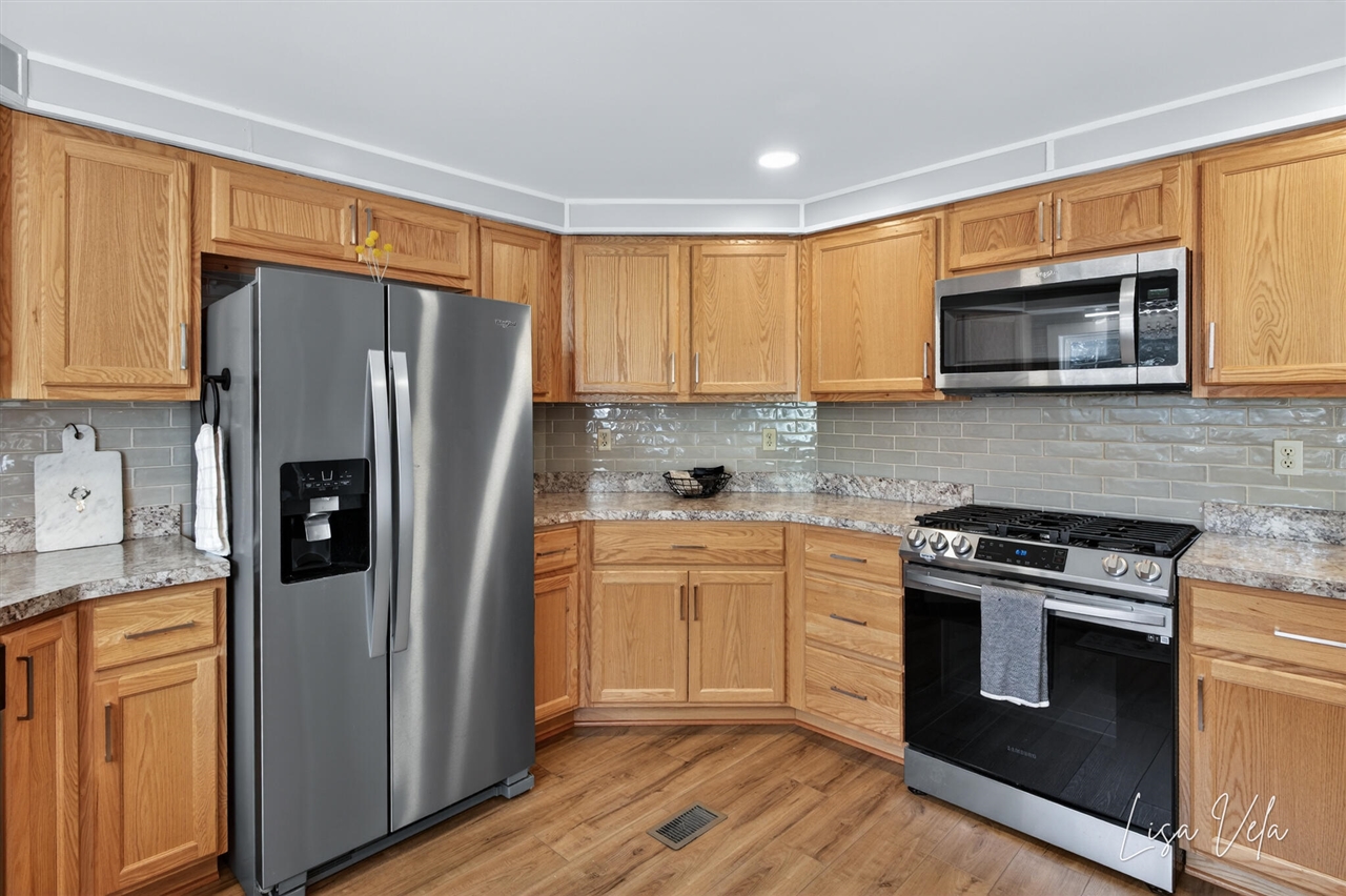 913 E Lewis Street, Whitehall, MI, 49461-1613