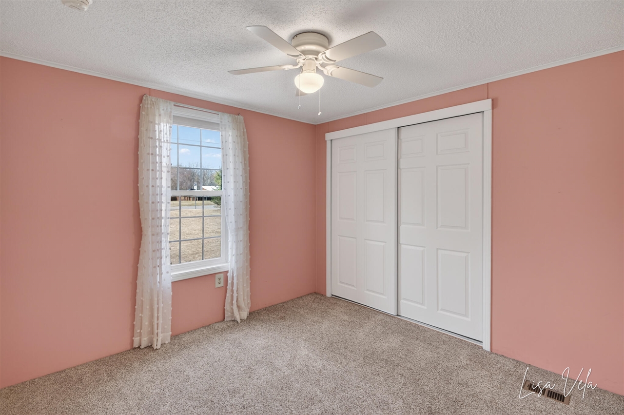 913 E Lewis Street, Whitehall, MI, 49461-1613