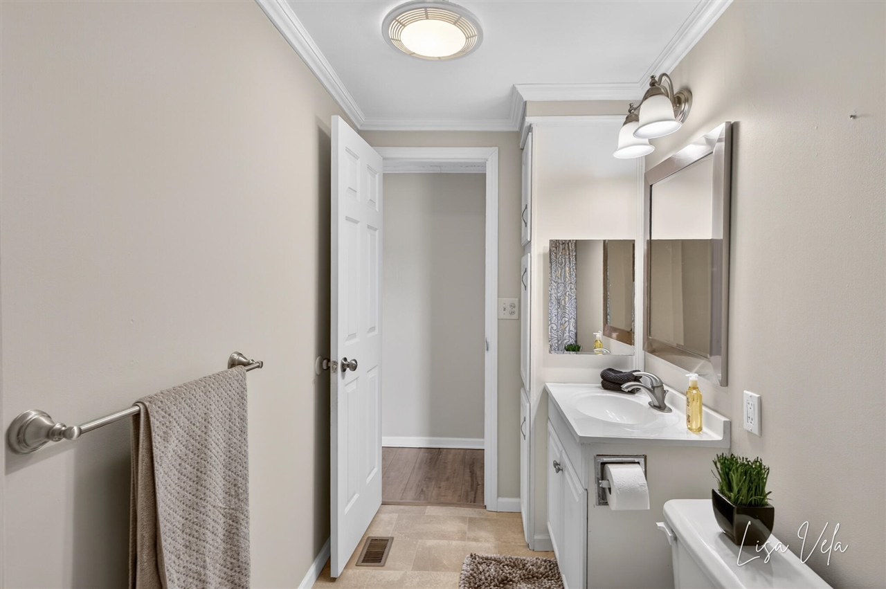 913 E Lewis Street, Whitehall, MI, 49461-1613