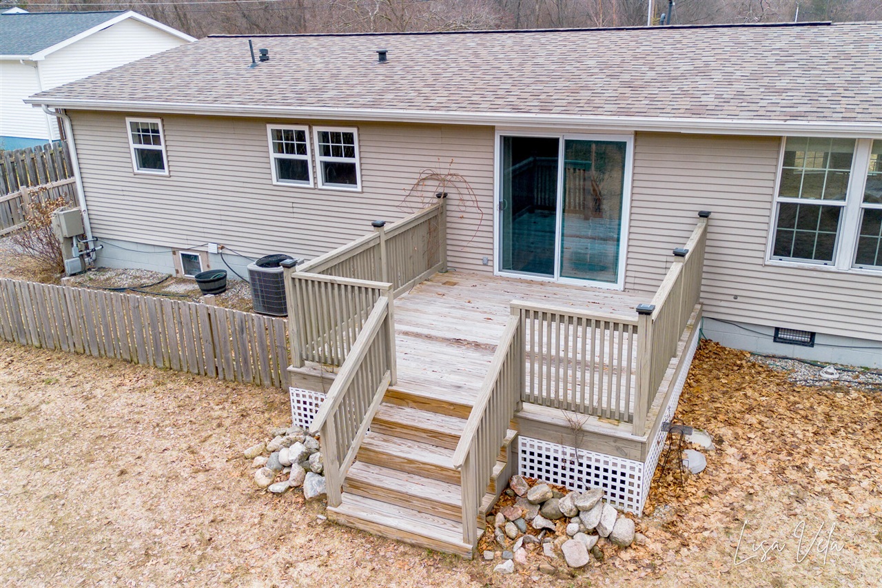 913 E Lewis Street, Whitehall, MI, 49461-1613