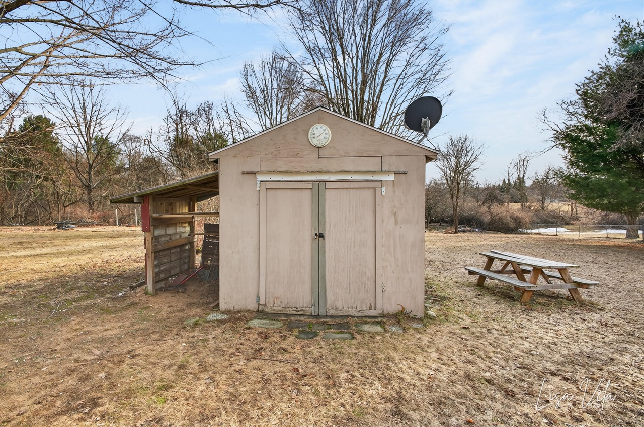 913 E Lewis Street, Whitehall, MI, 49461-1613