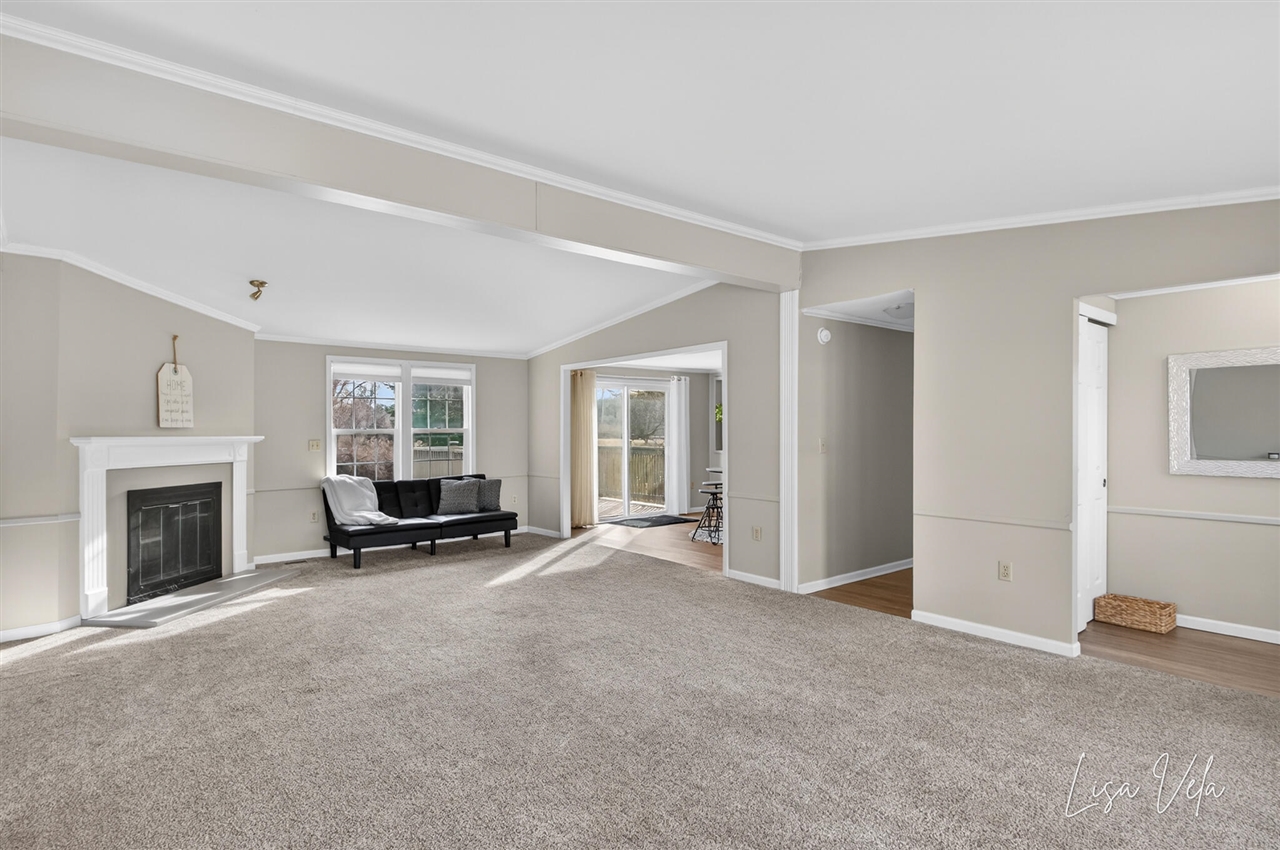 913 E Lewis Street, Whitehall, MI, 49461-1613