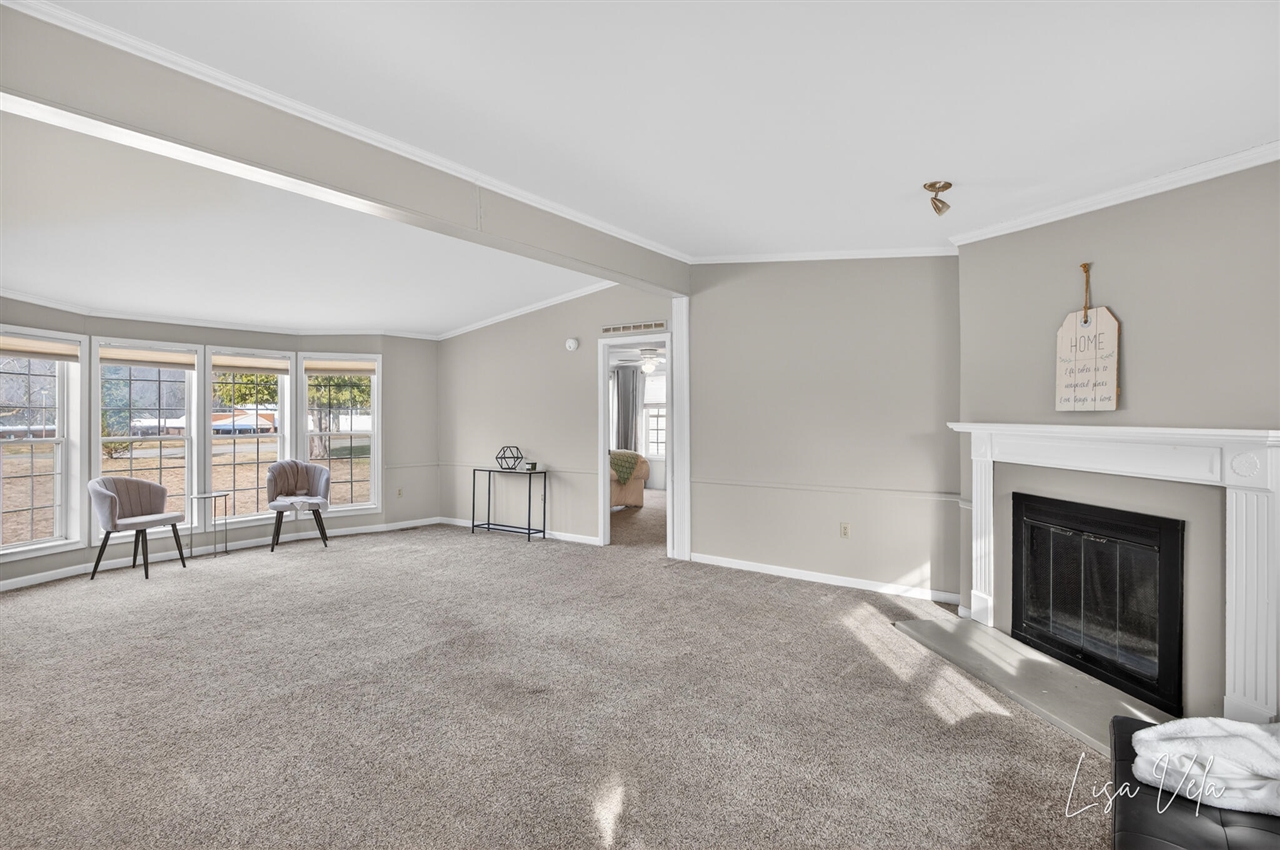 913 E Lewis Street, Whitehall, MI, 49461-1613