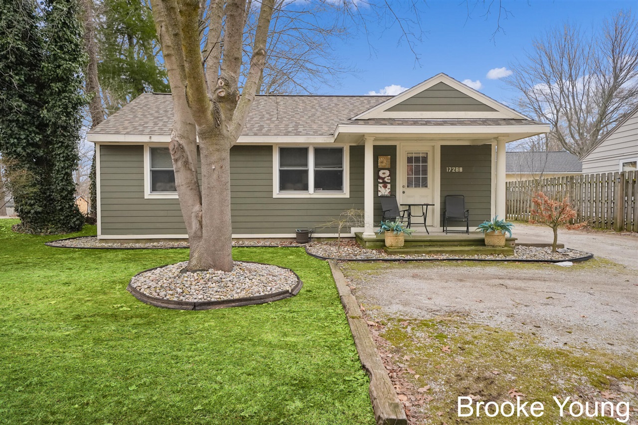 Homes for sale in Spring Lake, MI | 17288 W Spring Lake Rd, Spring Lake, MI 49456 | MLS# 70517800