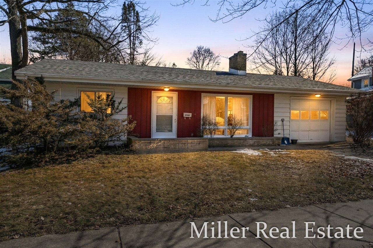 629 S Market Street, Hastings, MI, 49058-2057