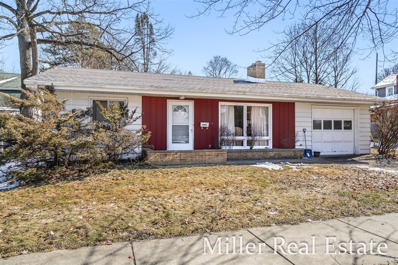 629 S Market Street, Hastings, MI, 49058-2057