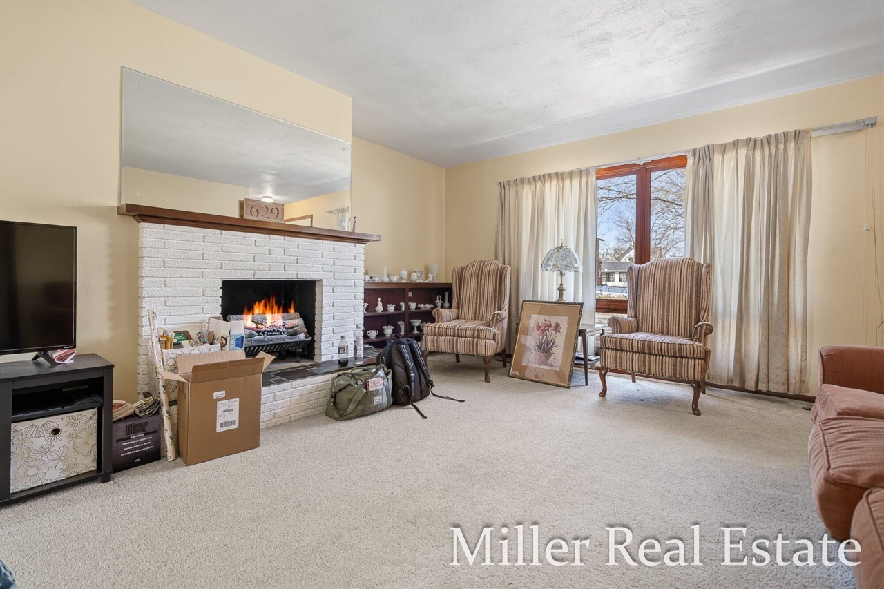 629 S Market Street, Hastings, MI, 49058-2057