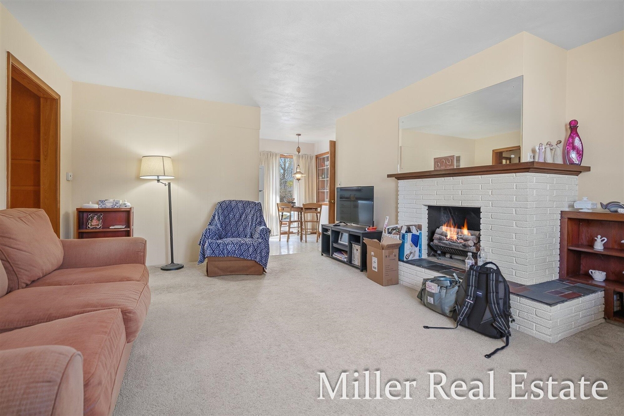 629 S Market Street, Hastings, MI, 49058-2057