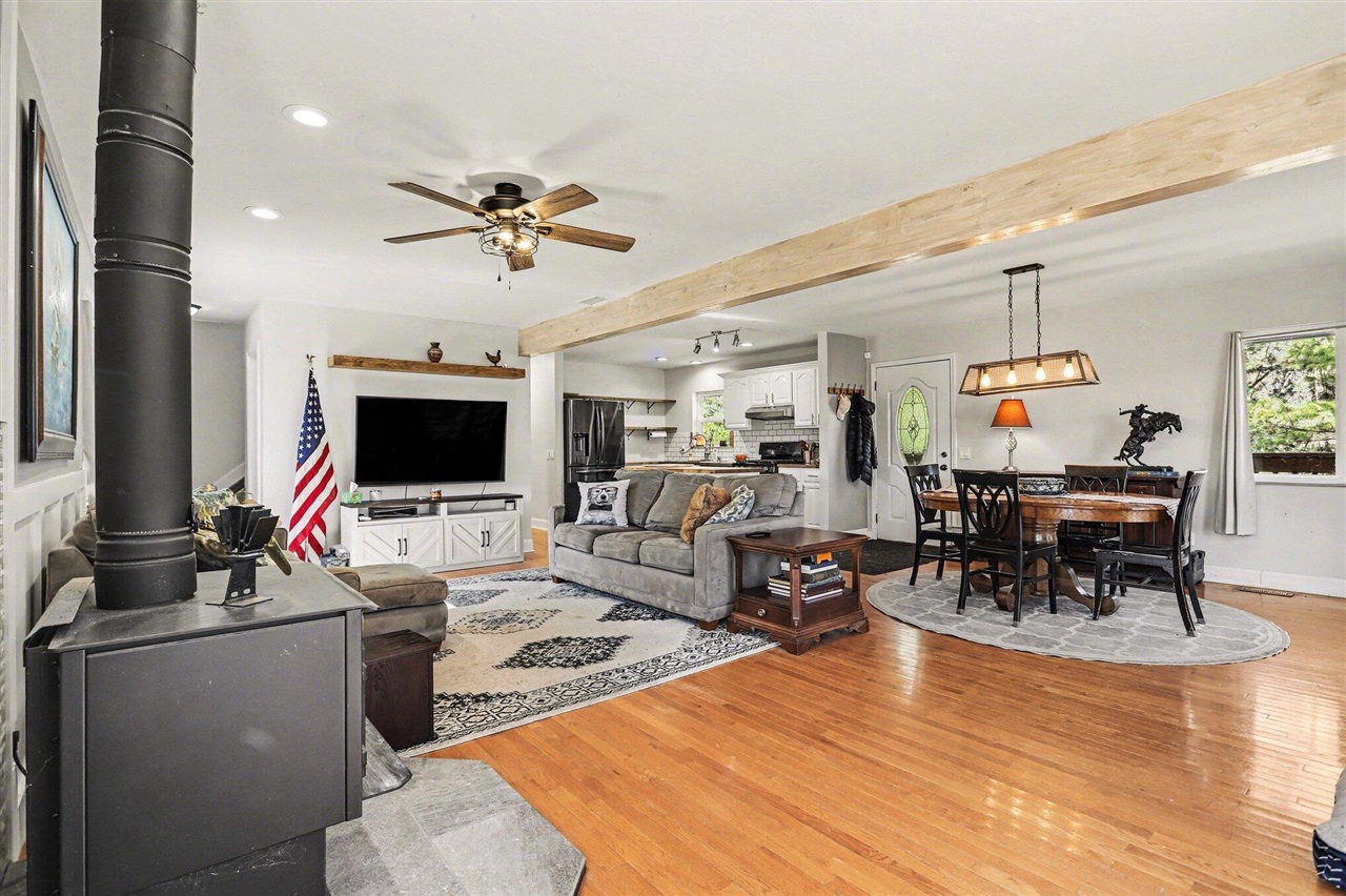 66518 N Centerville Road, Sturgis, MI, 49091-9163