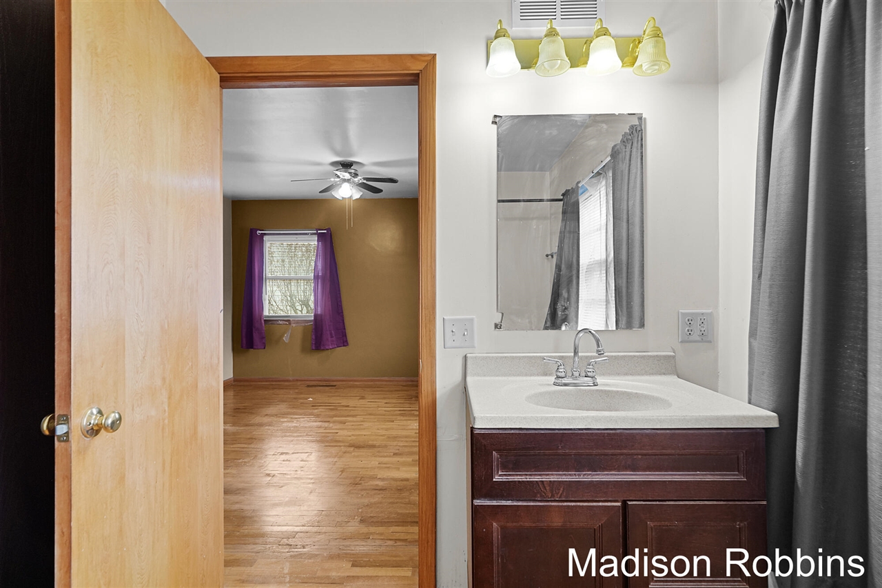 966 Roberts Street, Muskegon, MI, 49442-3729