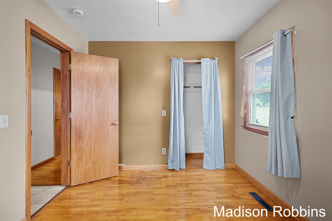 966 Roberts Street, Muskegon, MI, 49442-3729