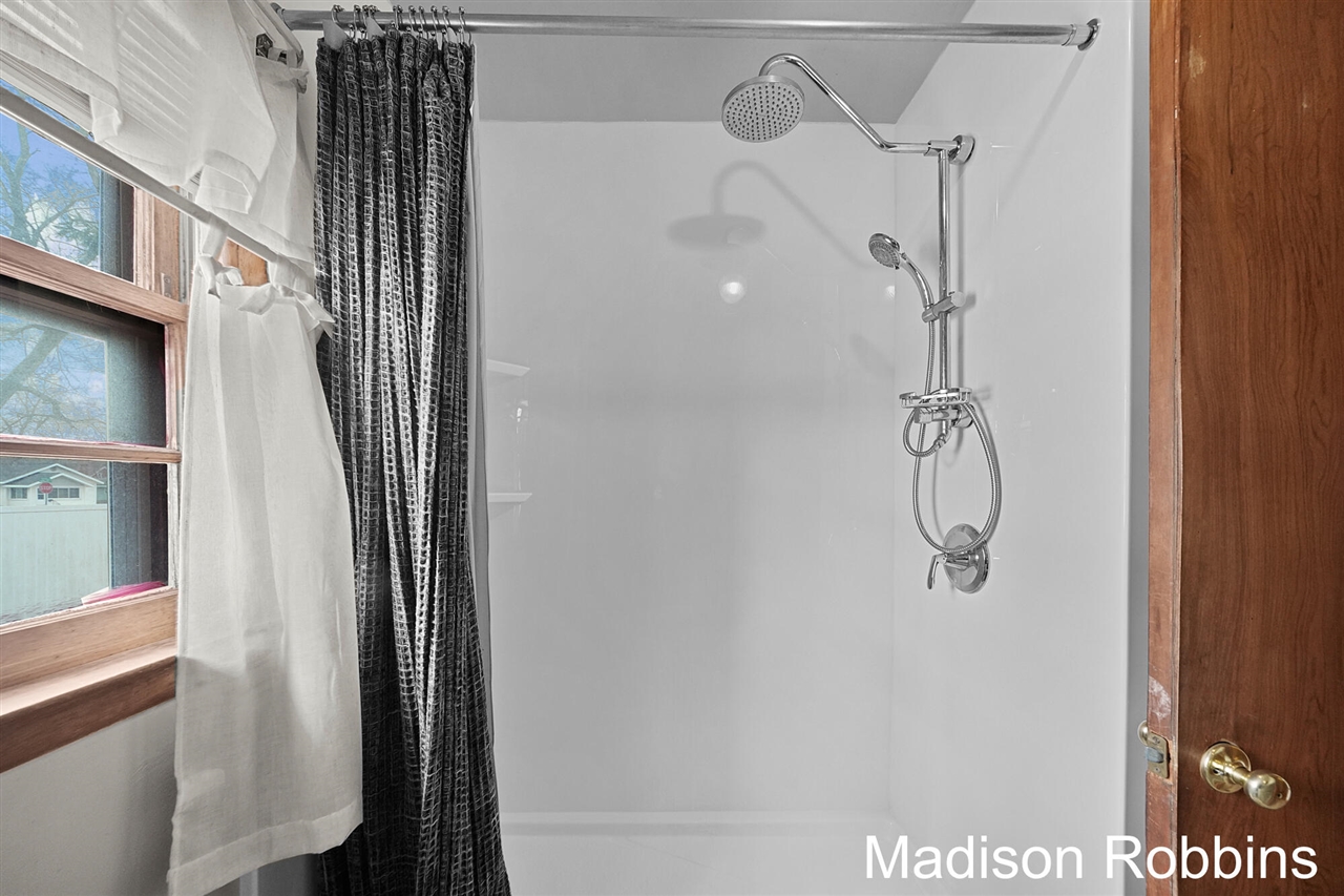 966 Roberts Street, Muskegon, MI, 49442-3729