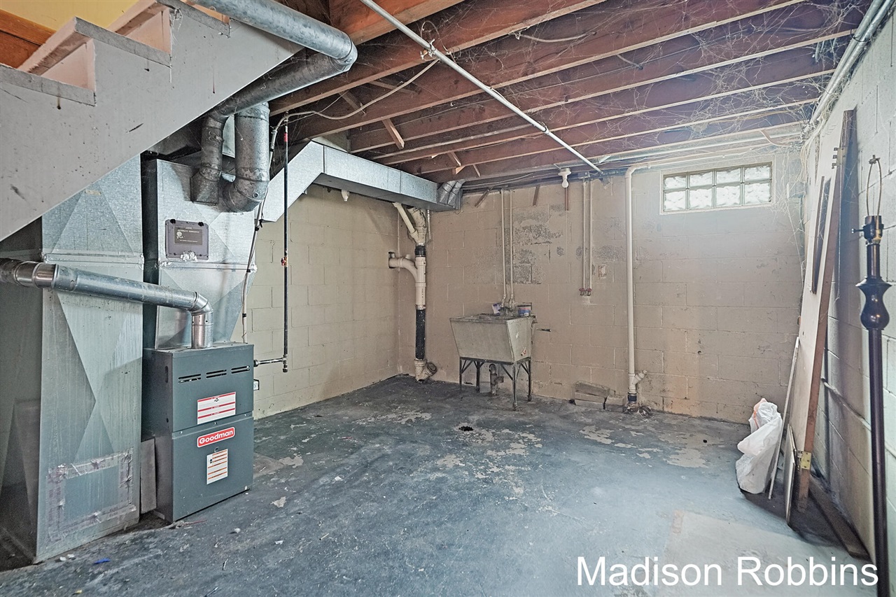 966 Roberts Street, Muskegon, MI, 49442-3729