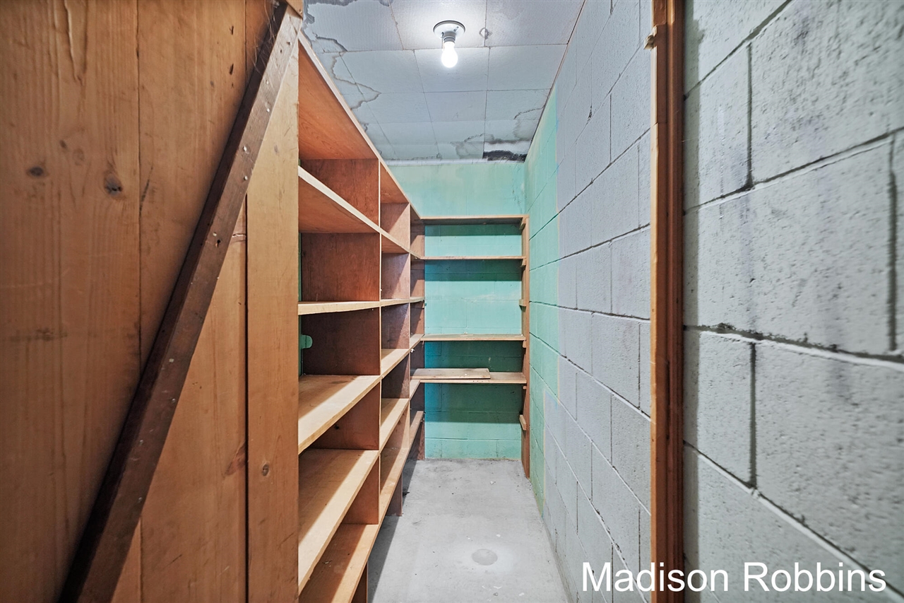 966 Roberts Street, Muskegon, MI, 49442-3729