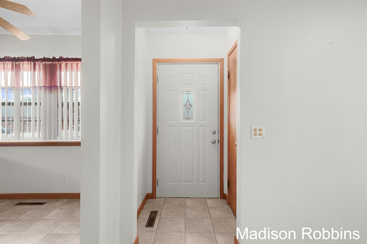 966 Roberts Street, Muskegon, MI, 49442-3729