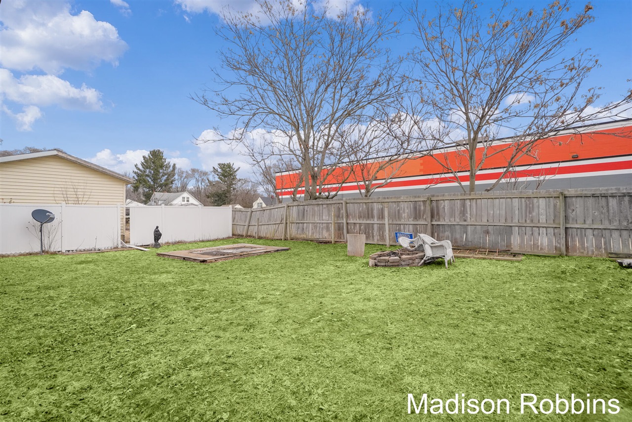 966 Roberts Street, Muskegon, MI, 49442-3729