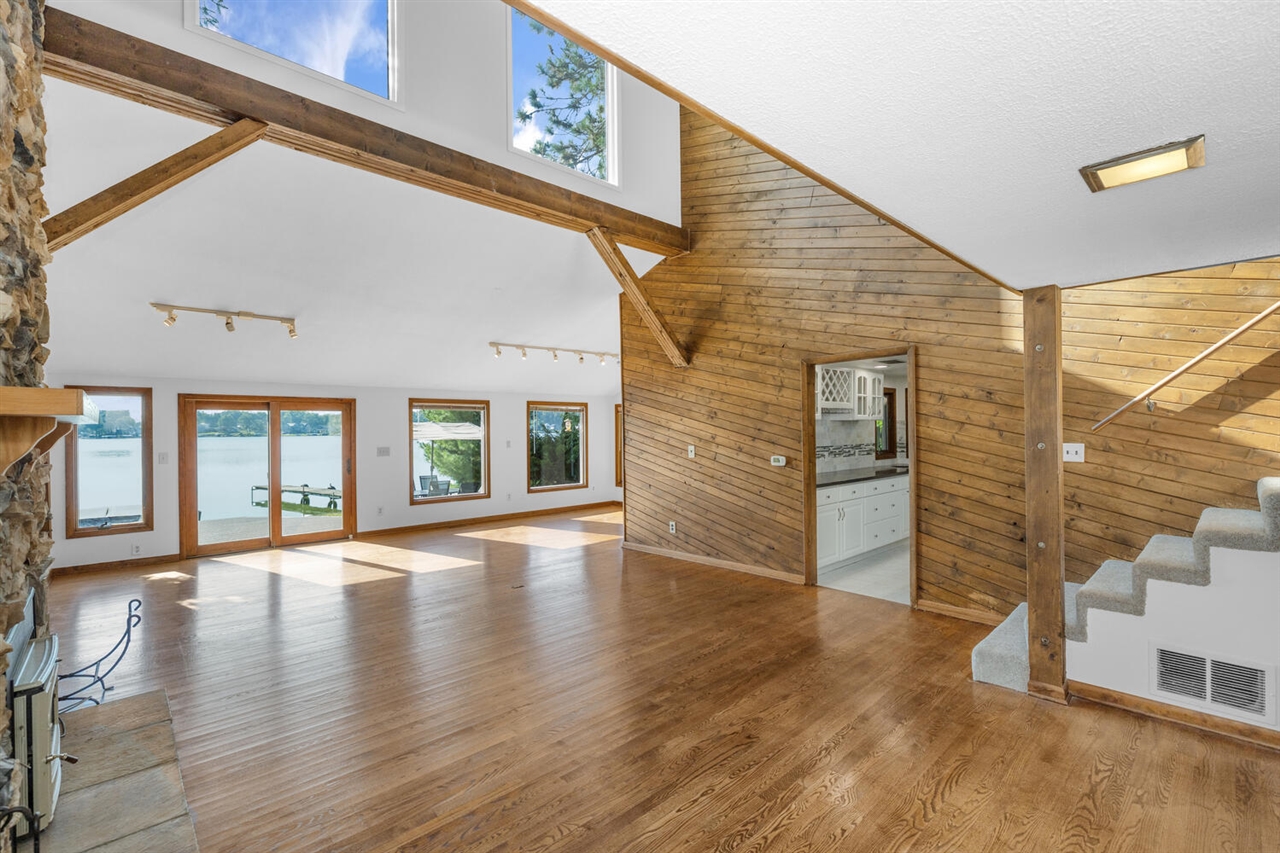 24199 N Shore Drive, Edwardsburg, MI, 49112-8511